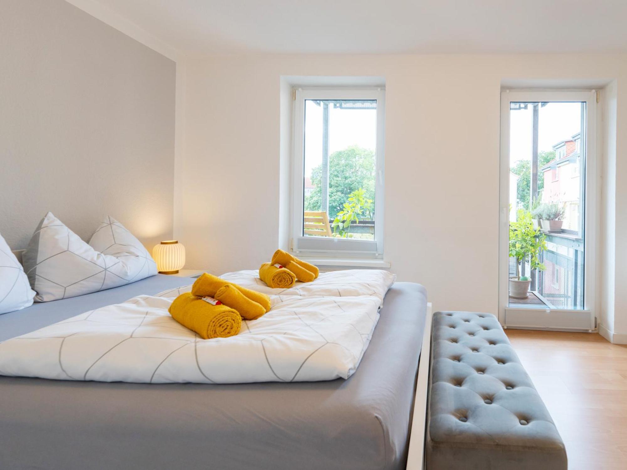 Schlosskoenig - Modernes & Zentrales Apartment Mit Balkon Und Arbeitsplatz ชเวียรีน ภายนอก รูปภาพ