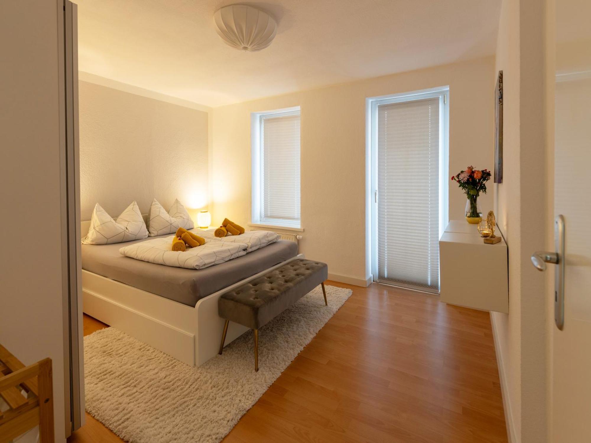 Schlosskoenig - Modernes & Zentrales Apartment Mit Balkon Und Arbeitsplatz ชเวียรีน ภายนอก รูปภาพ