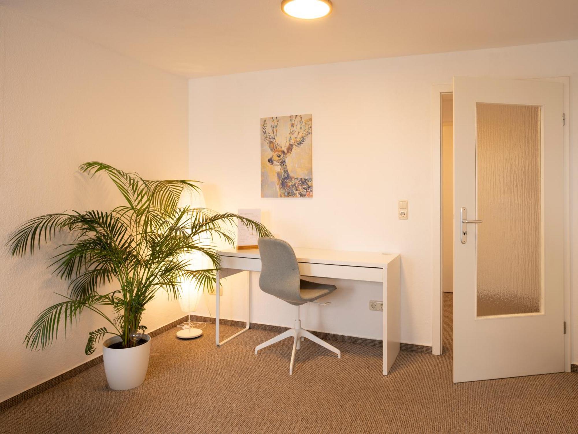 Schlosskoenig - Modernes & Zentrales Apartment Mit Balkon Und Arbeitsplatz ชเวียรีน ภายนอก รูปภาพ