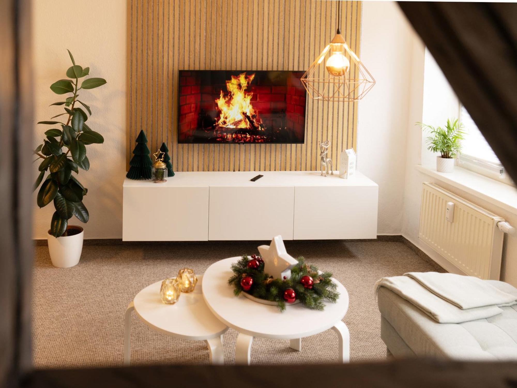 Schlosskoenig - Modernes & Zentrales Apartment Mit Balkon Und Arbeitsplatz ชเวียรีน ภายนอก รูปภาพ