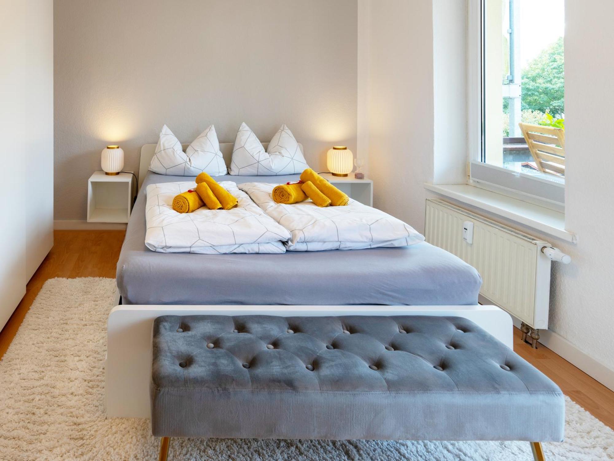 Schlosskoenig - Modernes & Zentrales Apartment Mit Balkon Und Arbeitsplatz ชเวียรีน ภายนอก รูปภาพ