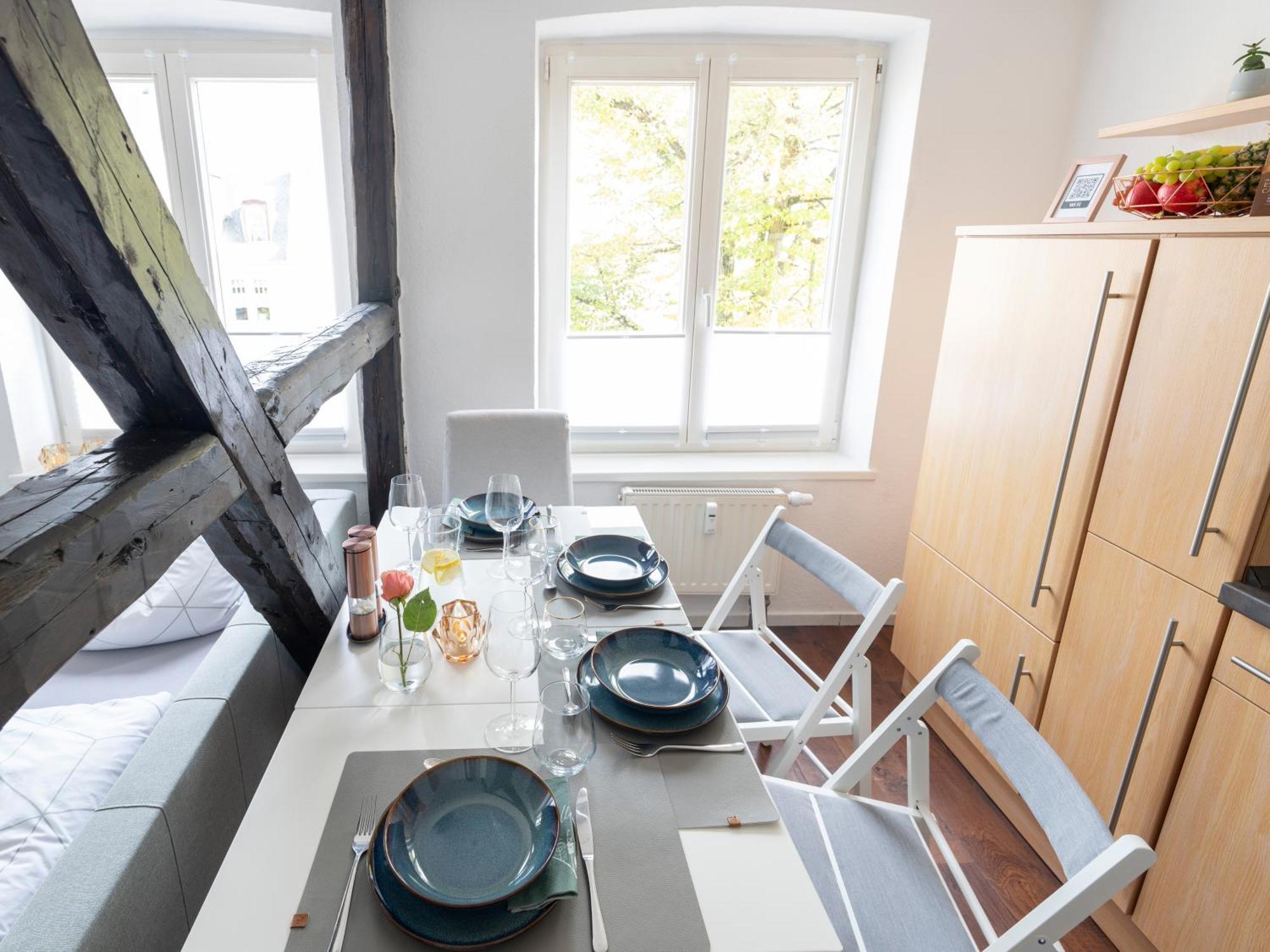 Schlosskoenig - Modernes & Zentrales Apartment Mit Balkon Und Arbeitsplatz ชเวียรีน ภายนอก รูปภาพ